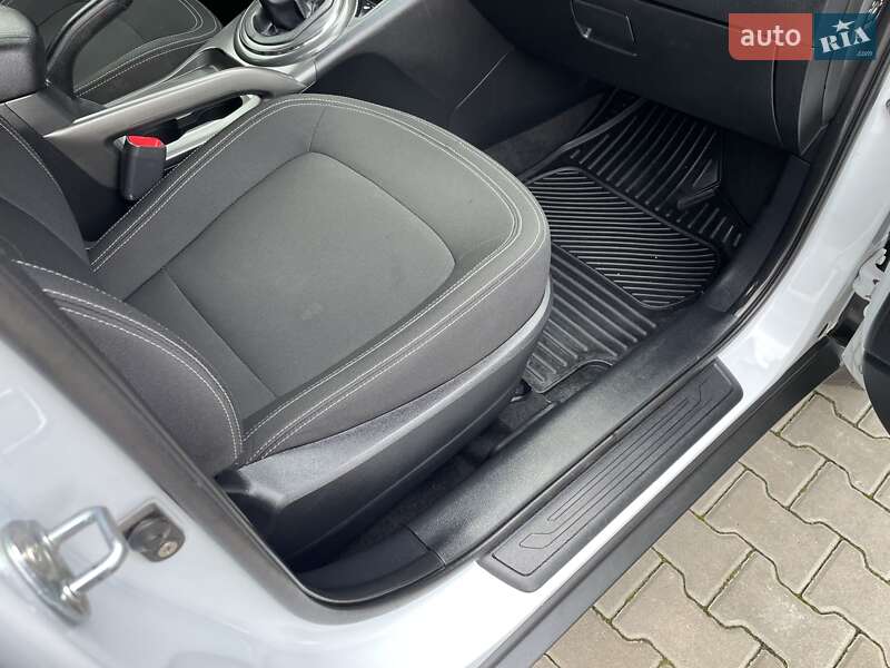 Позашляховик / Кросовер Kia Sportage 2012 в Ковелі