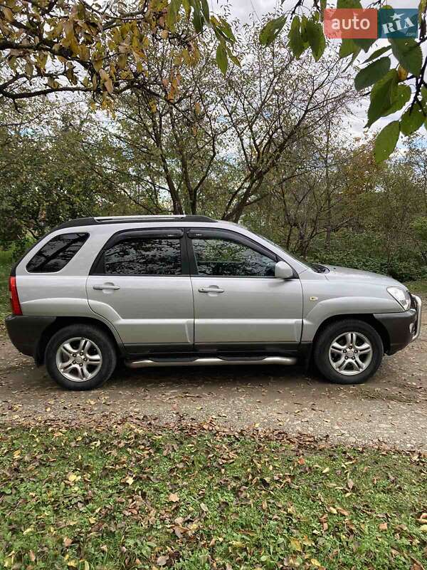 Внедорожник / Кроссовер Kia Sportage 2004 в Косове фото 6 Внедорожник / Кроссовер Kia Sportage 2004 в Косове