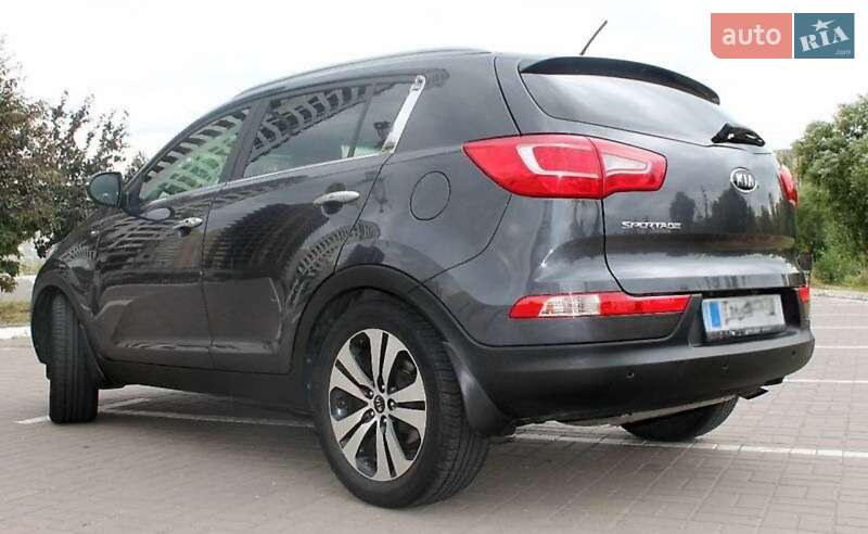 Внедорожник / Кроссовер Kia Sportage 2010 в Харькове