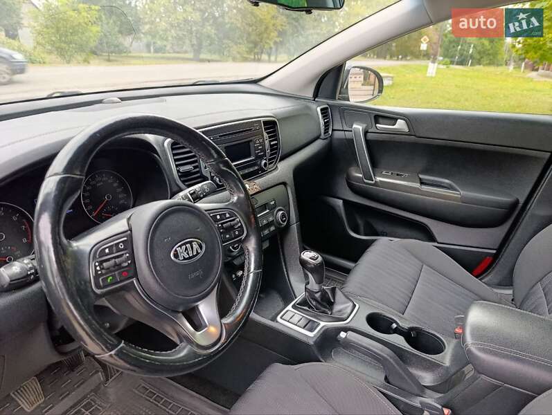 Внедорожник / Кроссовер Kia Sportage 2017 в Краснограде фото 15 Внедорожник / Кроссовер Kia Sportage 2017 в Краснограде