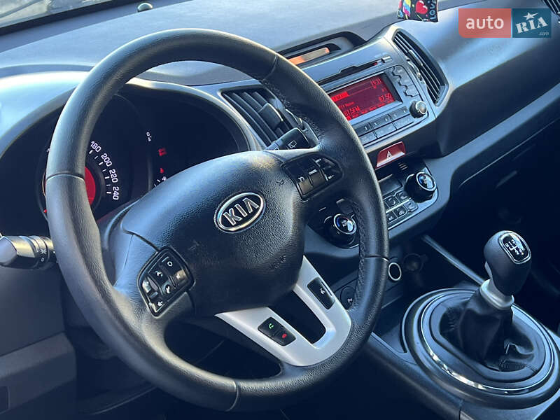 Позашляховик / Кросовер Kia Sportage 2010 в Тернополі фото 35 Позашляховик / Кросовер Kia Sportage 2010 в Тернополі