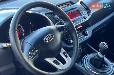 Позашляховик / Кросовер Kia Sportage 2010 в 