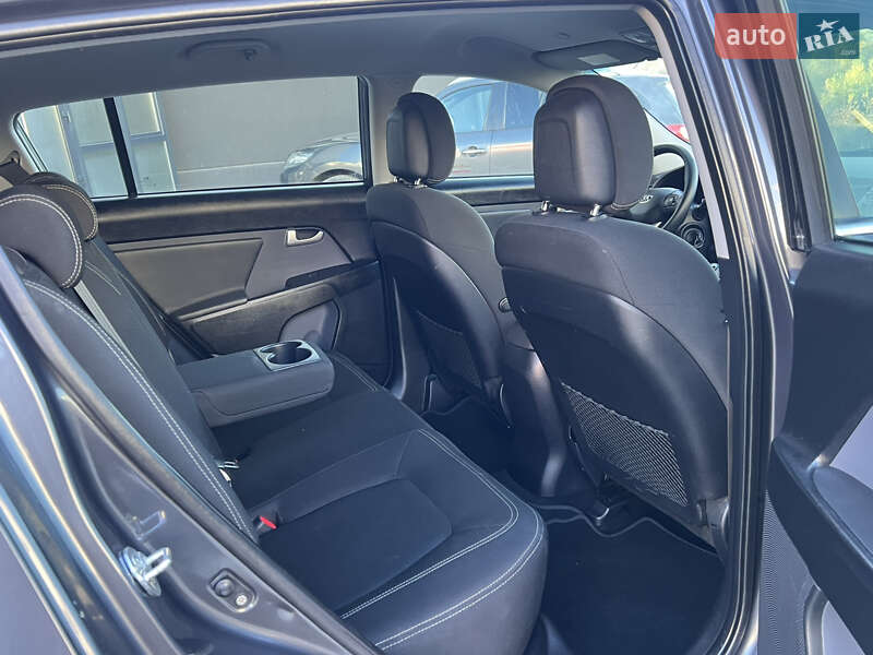 Позашляховик / Кросовер Kia Sportage 2010 в Тернополі фото 44 Позашляховик / Кросовер Kia Sportage 2010 в Тернополі