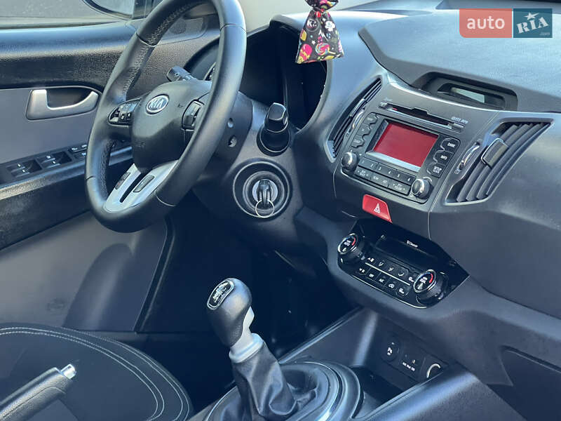 Позашляховик / Кросовер Kia Sportage 2010 в Тернополі фото 47 Позашляховик / Кросовер Kia Sportage 2010 в Тернополі