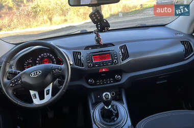 Позашляховик / Кросовер Kia Sportage 2010 в 