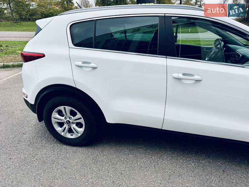 Внедорожник / Кроссовер Kia Sportage 2016 в Киеве