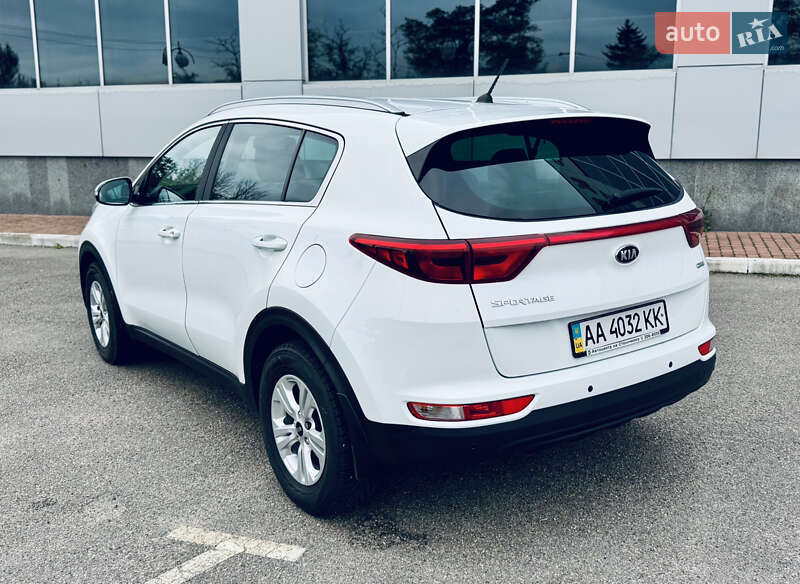 Внедорожник / Кроссовер Kia Sportage 2016 в Киеве