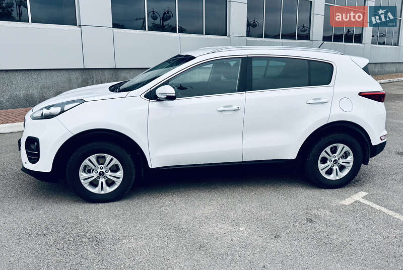 Внедорожник / Кроссовер Kia Sportage 2016 в Киеве