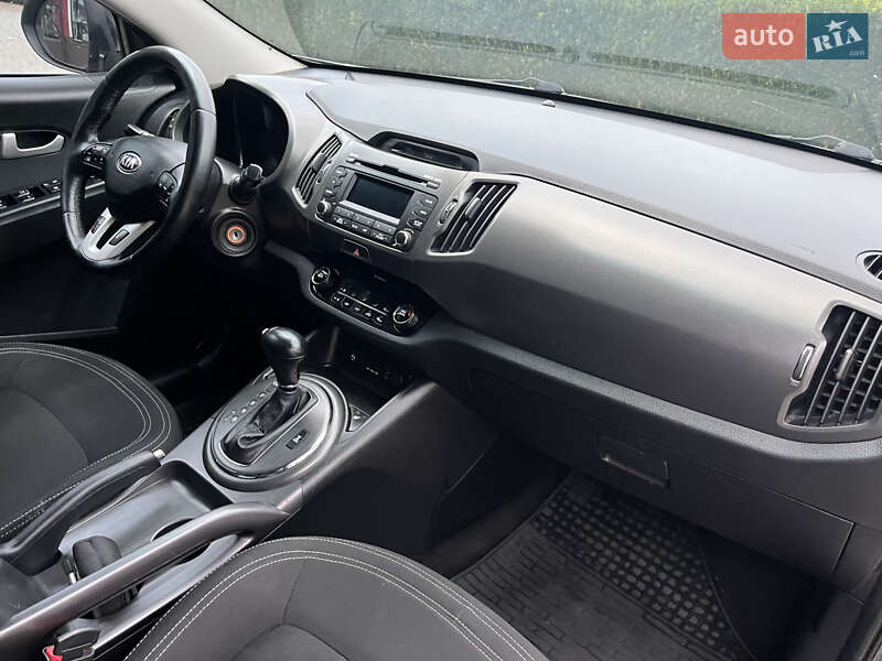 Внедорожник / Кроссовер Kia Sportage 2013 в Могилев-Подольске фото 52 Внедорожник / Кроссовер Kia Sportage 2013 в Могилев-Подольске