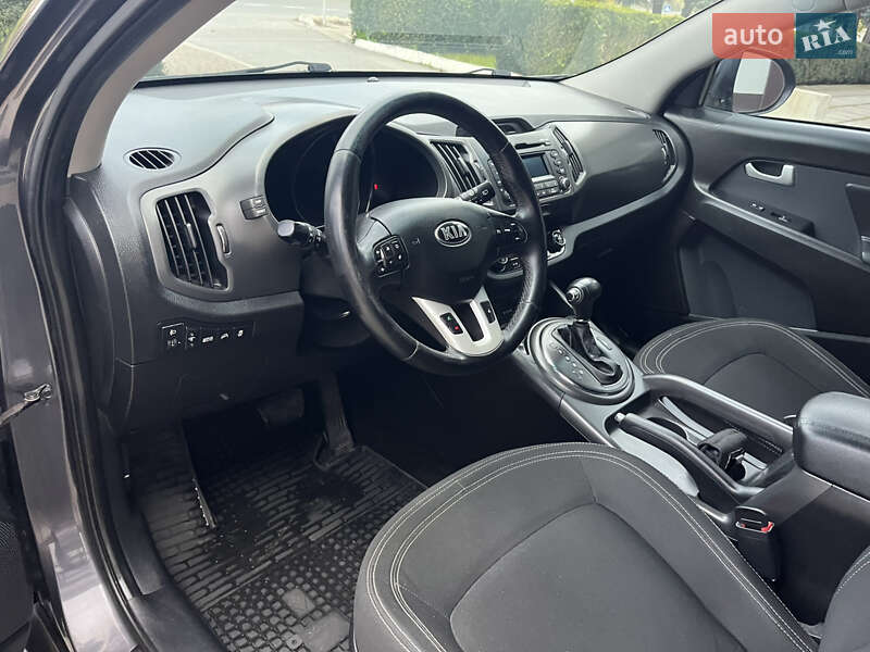 Внедорожник / Кроссовер Kia Sportage 2013 в Могилев-Подольске фото 54 Внедорожник / Кроссовер Kia Sportage 2013 в Могилев-Подольске