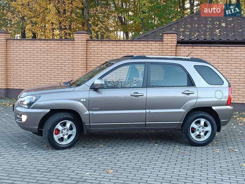 Внедорожник / Кроссовер Kia Sportage 2008 в Красилове