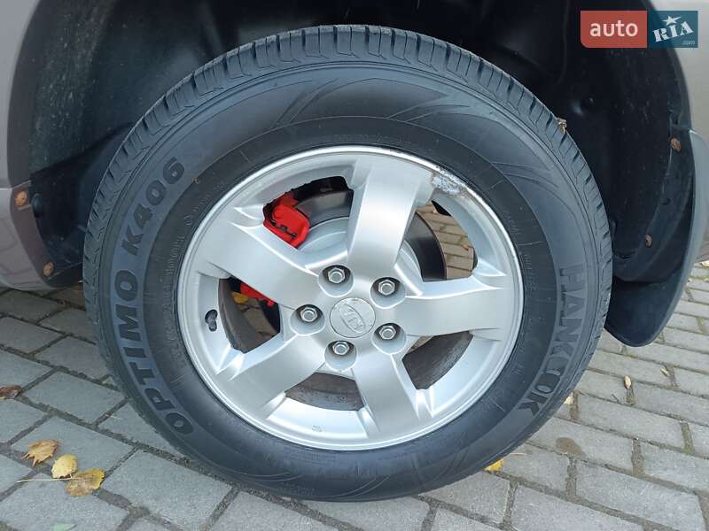 Внедорожник / Кроссовер Kia Sportage 2008 в Красилове