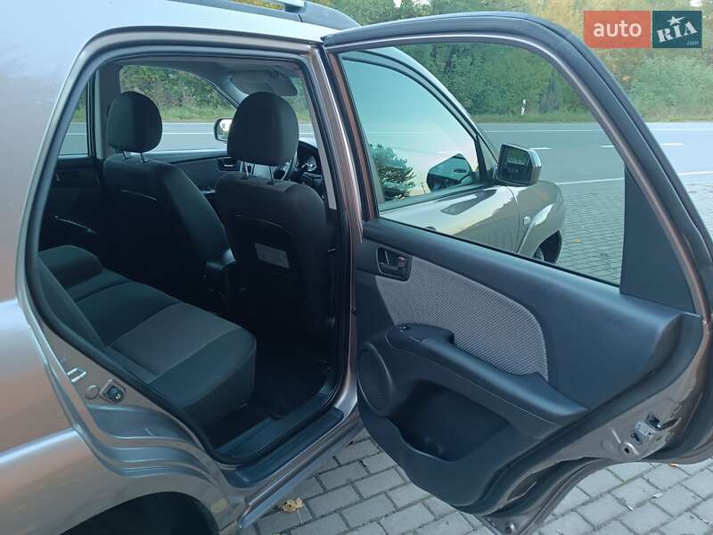 Внедорожник / Кроссовер Kia Sportage 2008 в Красилове