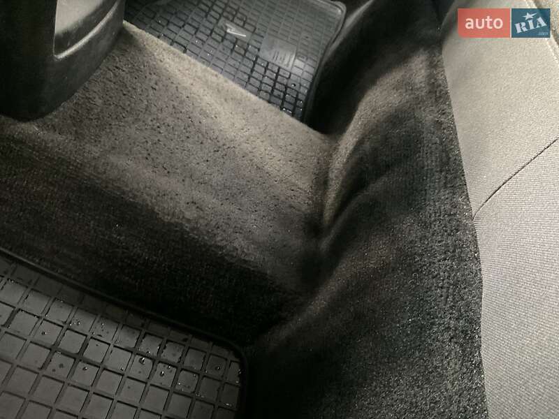 Внедорожник / Кроссовер Kia Sportage 2016 в Киеве фото 13 Внедорожник / Кроссовер Kia Sportage 2016 в Киеве