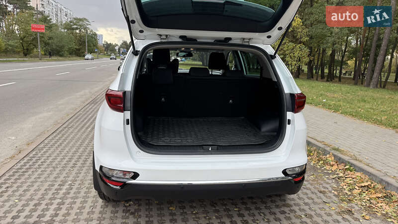 Позашляховик / Кросовер Kia Sportage 2019 в Києві фото 9 Позашляховик / Кросовер Kia Sportage 2019 в Києві