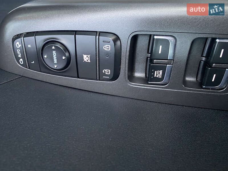 Позашляховик / Кросовер Kia Sportage 2016 в Львові фото 73 Позашляховик / Кросовер Kia Sportage 2016 в Львові