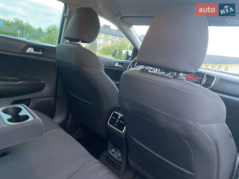 Позашляховик / Кросовер Kia Sportage 2016 в Львові фото 80 Позашляховик / Кросовер Kia Sportage 2016 в Львові