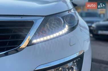 Внедорожник / Кроссовер Kia Sportage 2012 в 