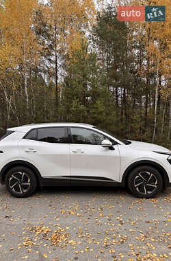 Внедорожник / Кроссовер Kia Sportage 2023 в 