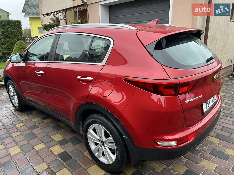 Внедорожник / Кроссовер Kia Sportage 2016 в Львове