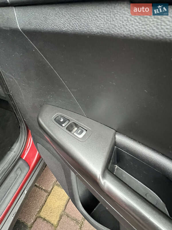 Внедорожник / Кроссовер Kia Sportage 2016 в Львове