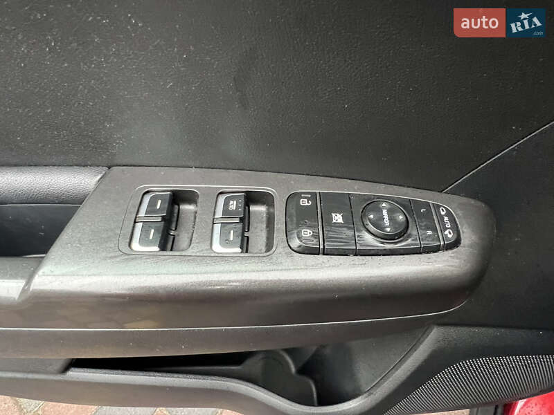 Внедорожник / Кроссовер Kia Sportage 2016 в Львове