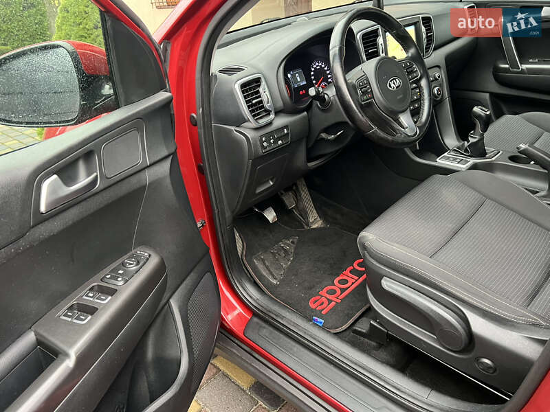 Внедорожник / Кроссовер Kia Sportage 2016 в Львове