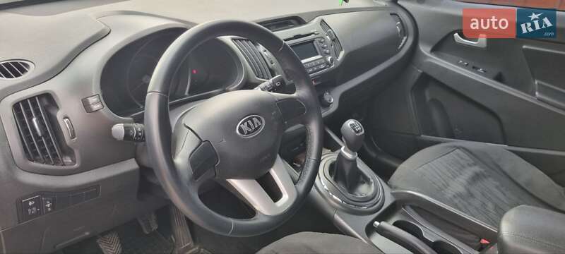Позашляховик / Кросовер Kia Sportage 2012 в Харкові
