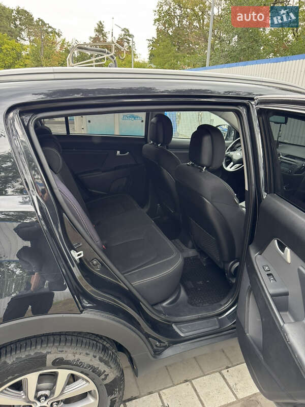 Позашляховик / Кросовер Kia Sportage 2015 в Черкасах фото 12 Позашляховик / Кросовер Kia Sportage 2015 в Черкасах