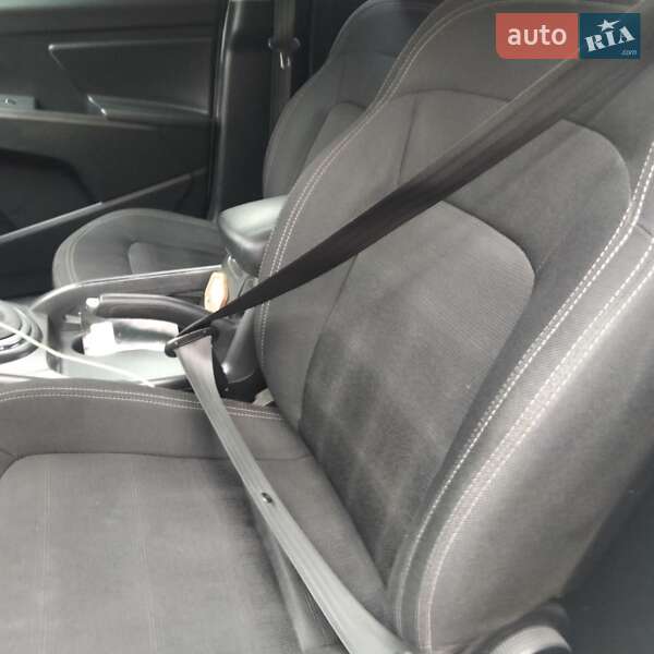 Внедорожник / Кроссовер Kia Sportage 2013 в Днепре