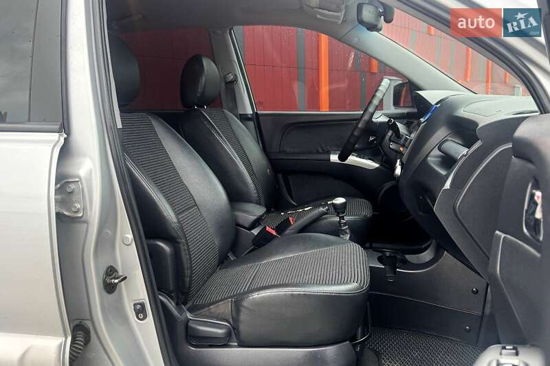 Внедорожник / Кроссовер Kia Sportage 2006 в Киеве фото 12 Внедорожник / Кроссовер Kia Sportage 2006 в Киеве