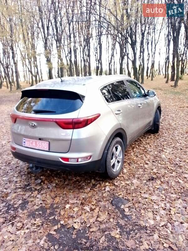Позашляховик / Кросовер Kia Sportage 2016 в Львові фото 12 Позашляховик / Кросовер Kia Sportage 2016 в Львові