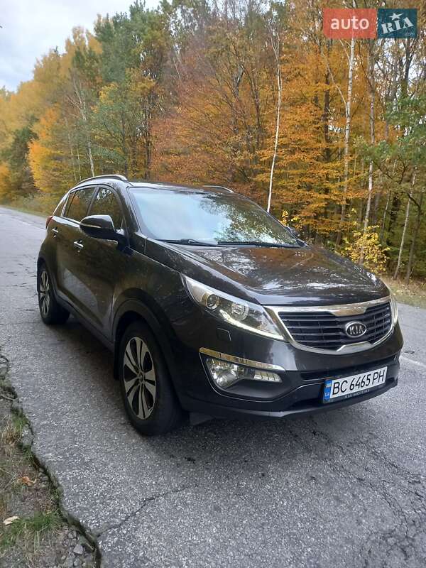 Внедорожник / Кроссовер Kia Sportage 2011 в Романове