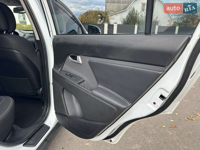 Внедорожник / Кроссовер Kia Sportage 2011 в Виннице