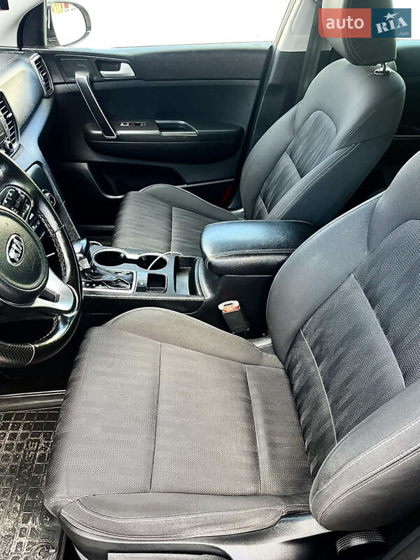 Позашляховик / Кросовер Kia Sportage 2016 в Тернополі фото 68 Позашляховик / Кросовер Kia Sportage 2016 в Тернополі