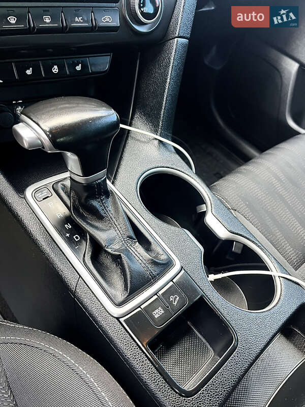 Позашляховик / Кросовер Kia Sportage 2016 в Тернополі фото 71 Позашляховик / Кросовер Kia Sportage 2016 в Тернополі