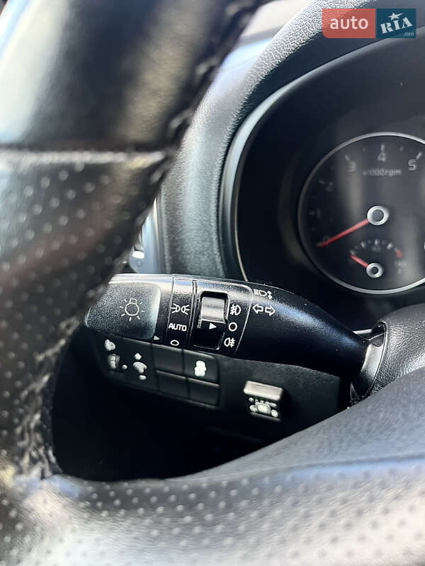 Позашляховик / Кросовер Kia Sportage 2016 в Тернополі фото 76 Позашляховик / Кросовер Kia Sportage 2016 в Тернополі