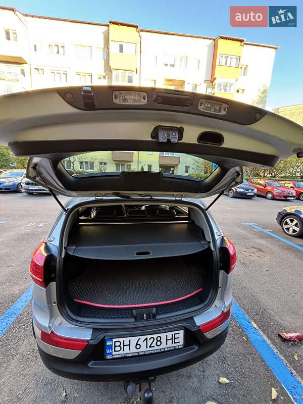 Внедорожник / Кроссовер Kia Sportage 2011 в Черноморске