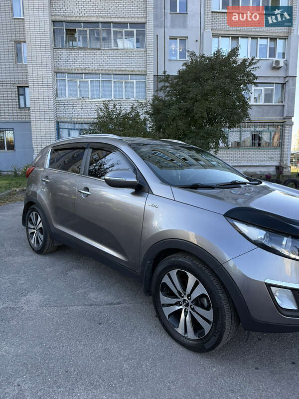 Позашляховик / Кросовер Kia Sportage 2011 в Павлограді