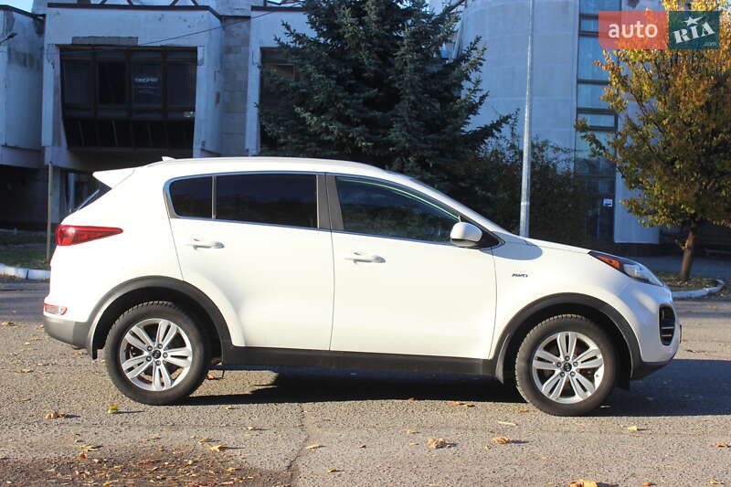 Позашляховик / Кросовер Kia Sportage 2017 в Дніпрі