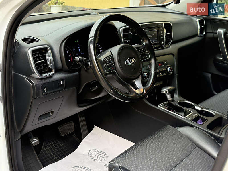 Позашляховик / Кросовер Kia Sportage 2017 в Дрогобичі фото 16 Позашляховик / Кросовер Kia Sportage 2017 в Дрогобичі