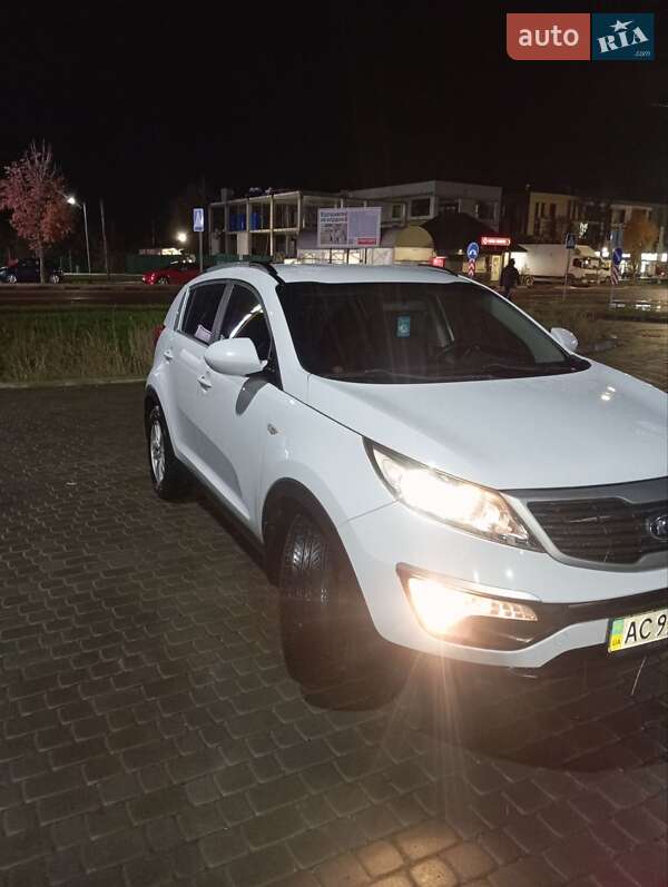 Внедорожник / Кроссовер Kia Sportage 2010 в Рожище