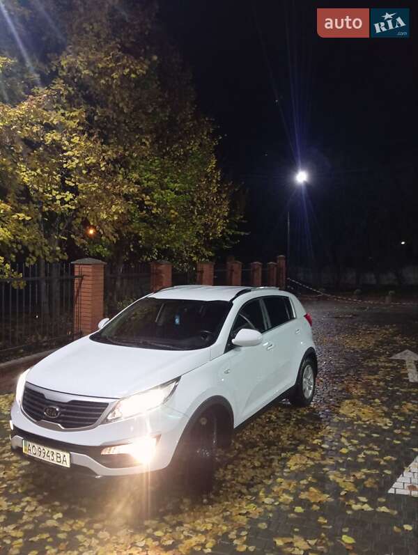 Внедорожник / Кроссовер Kia Sportage 2010 в Рожище