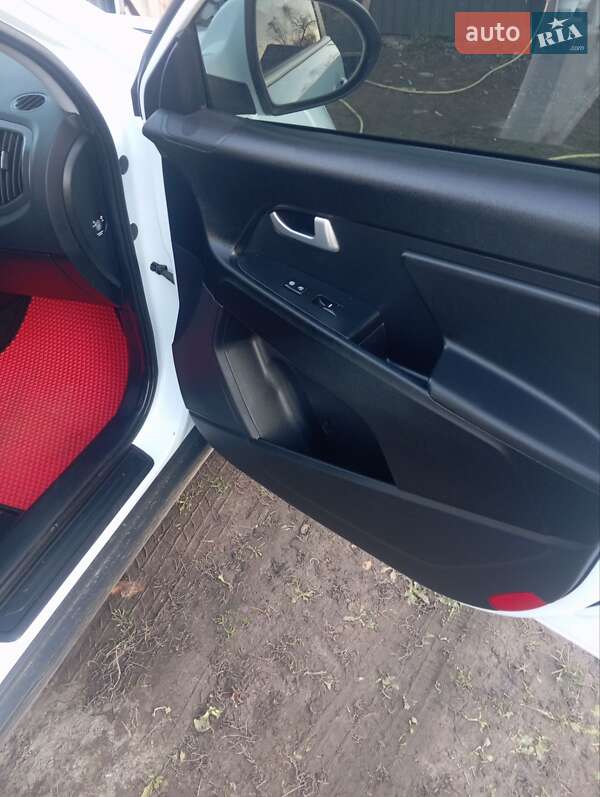 Внедорожник / Кроссовер Kia Sportage 2010 в Рожище