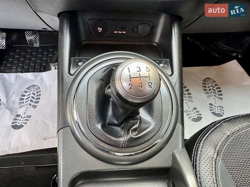 Внедорожник / Кроссовер Kia Sportage 2013 в Киеве