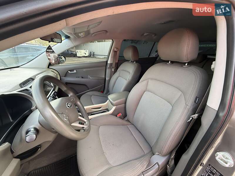 Внедорожник / Кроссовер Kia Sportage 2014 в Киеве