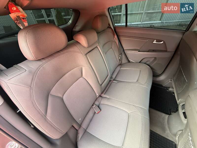 Внедорожник / Кроссовер Kia Sportage 2014 в Киеве