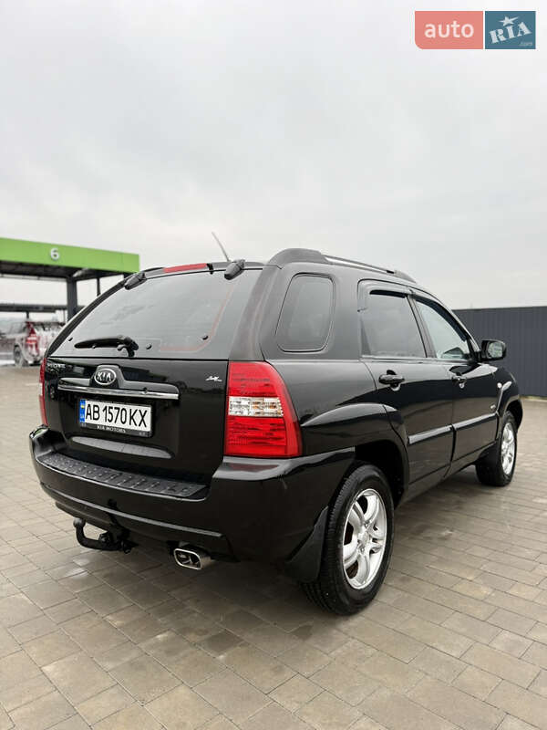 Внедорожник / Кроссовер Kia Sportage 2006 в Каменец-Подольском