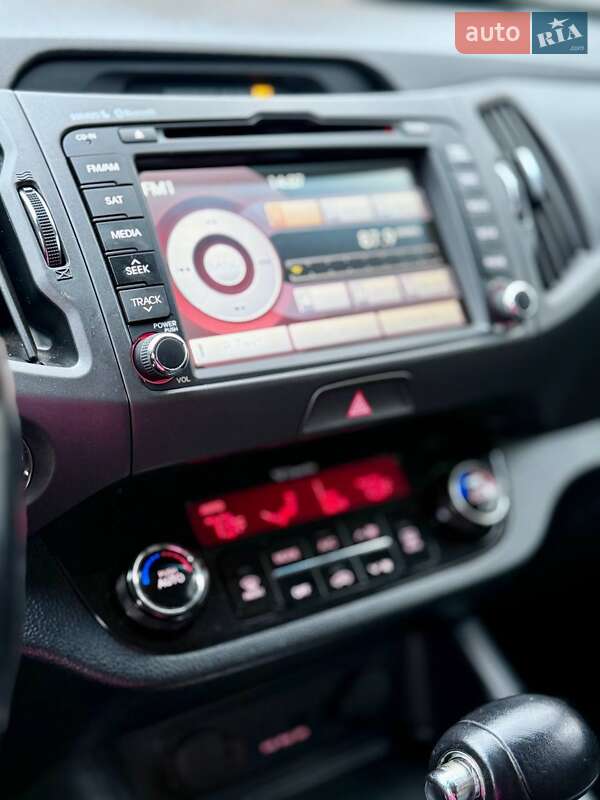 Позашляховик / Кросовер Kia Sportage 2013 в Харкові