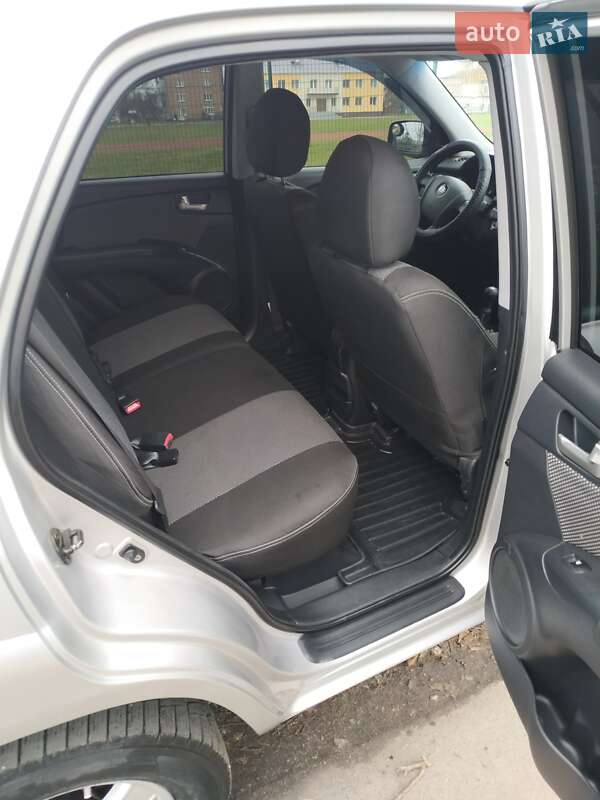 Внедорожник / Кроссовер Kia Sportage 2005 в Калиновке